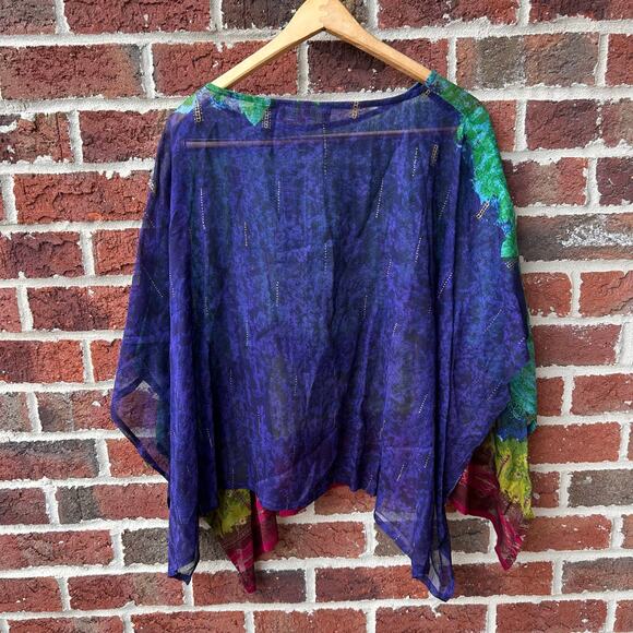 The Pyramid Collection Dyed Boho Poncho Top One Size - Picture 2 of 4